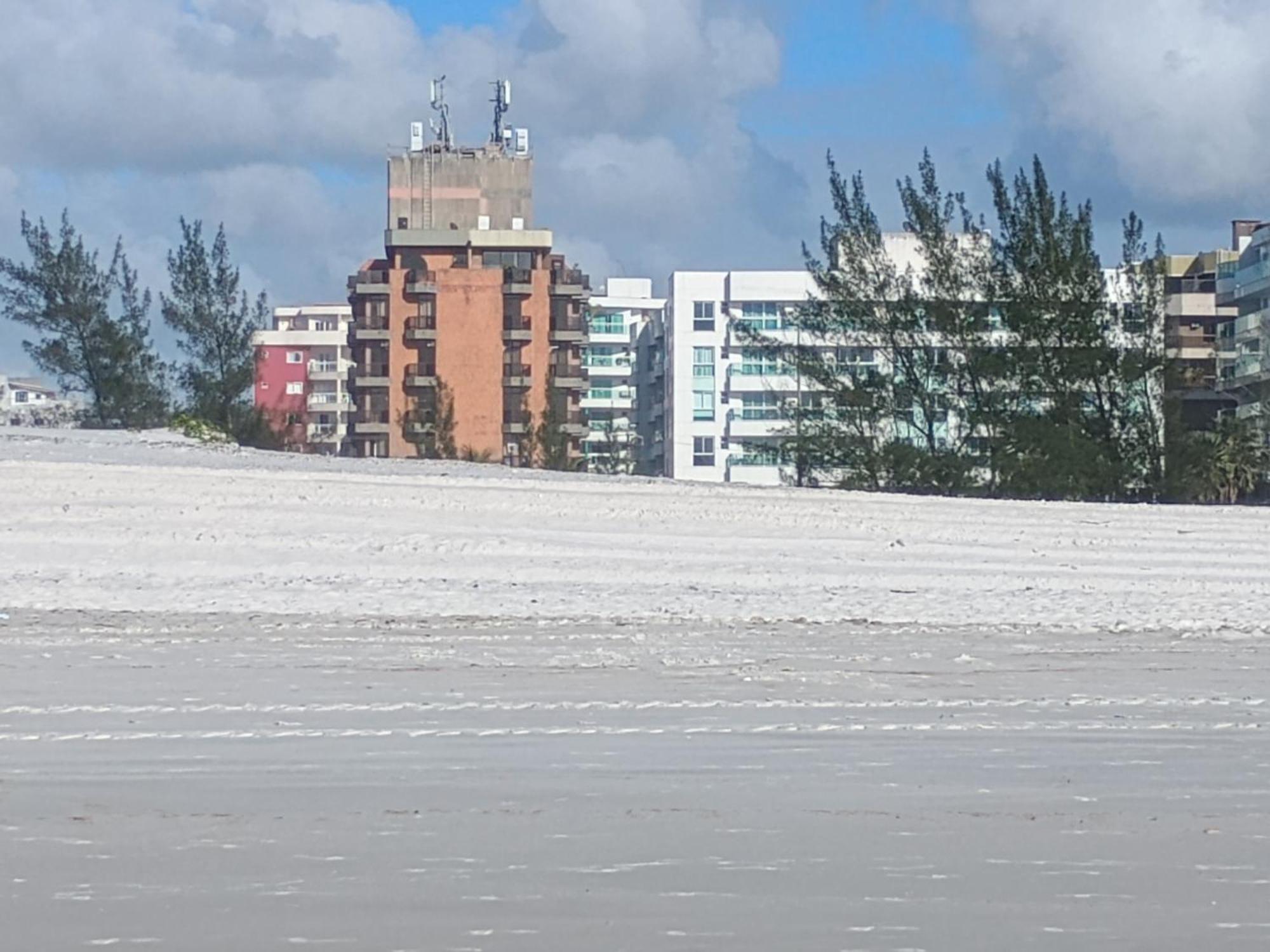 Apartamento Charmoso Em Frente A Praia Em Cabo Frio Bagian luar foto